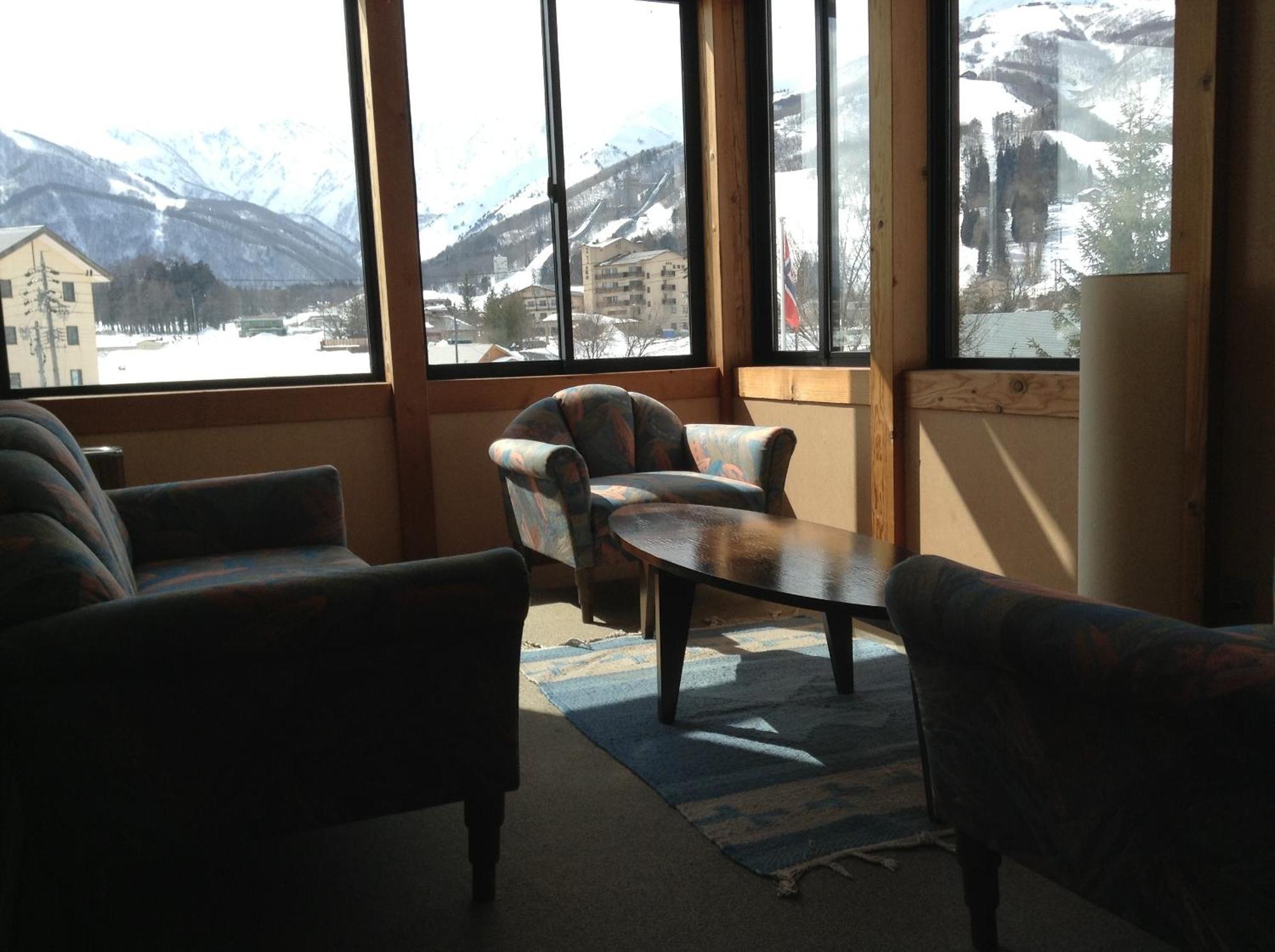 Hakuba Alpine Hotel Exterior photo